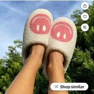 Smiley Face Plush Slippers Retro Soft Size 10 11 12 2 House Shoes Slip On Barbie